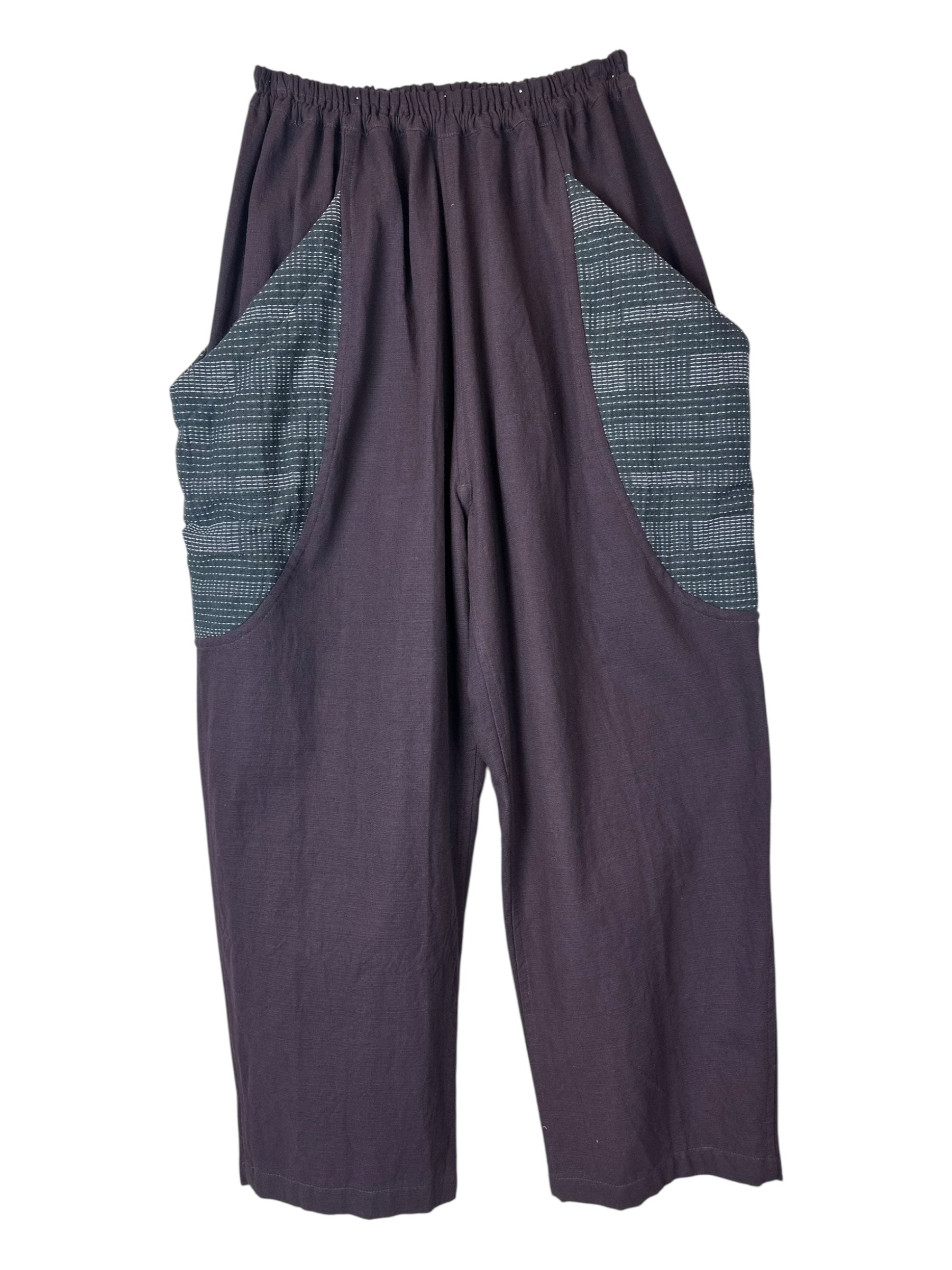Wide-leg trousers with large double pockets